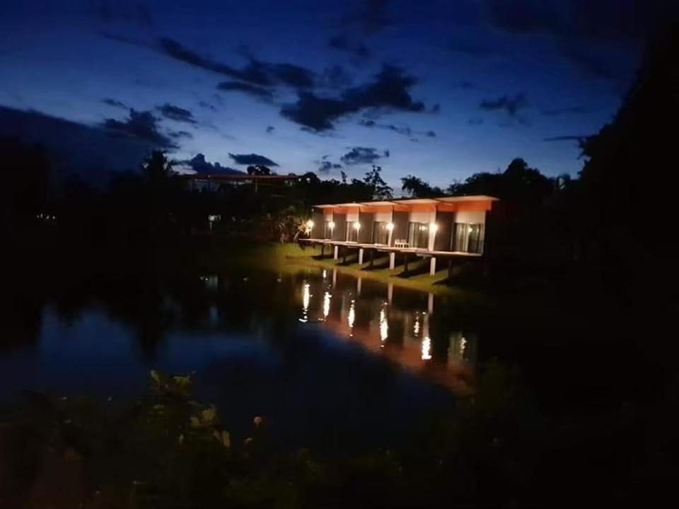 Baan Suan San Rak บ้านสวนแสนรัก บุรีรัมย์ ภายนอก รูปภาพ